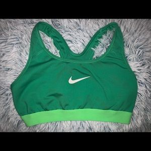 Nike pro sports bra - green